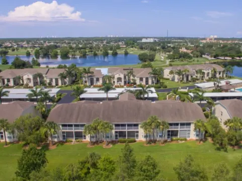 Gorgeous Newly Furnished Condo in Gated Golf Course of Stoneybrook