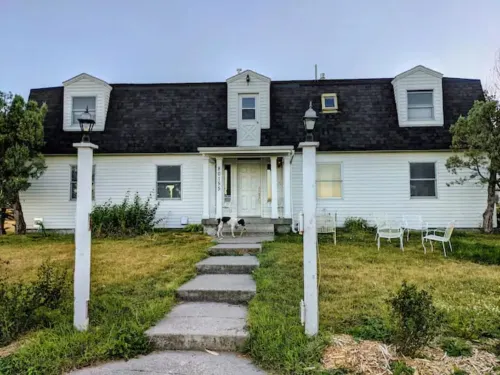 Magnificent 9 bedroom home near Bozeman with private Gallatin River access