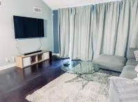 NEW 2BEDROOM 2 BATH PRIVATE CONDO GATED COMMUNITY Lake Carolyn 주변 호텔