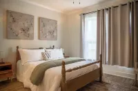 Mr. Willie's Coastal Retreat - the perfect location in downtown Ocean Springs!
