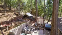 Two adjacent Summer Cabins w/ hot tub and glamping - sleeps 20
