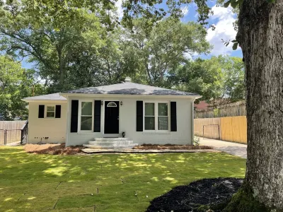 Cozy House Close to Everything You Need for a Comfortable Stay. Hotels near Columbus Metropolitan Airport