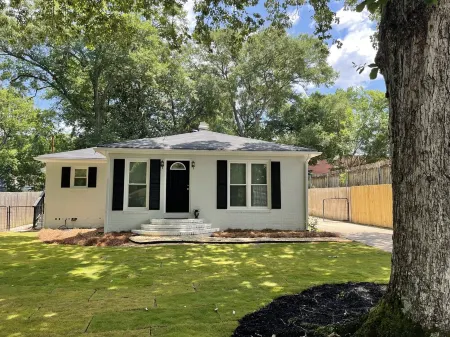 Cozy House Close to Everything You Need for a Comfortable Stay. Отели рядом с Аэропорт Коламбус Метрополитен