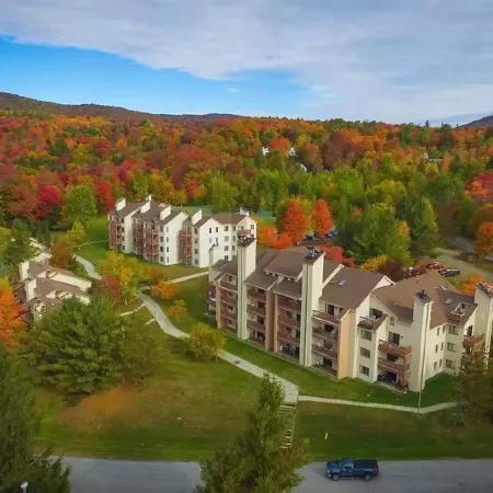 Walk to Mount Snow, Cozy, Clean and Comfortable!
