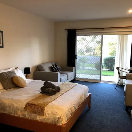 110 @ Waves Phillip Island.  FREE WIFI & LINEN