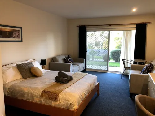 110 @ Waves Phillip Island.  FREE WIFI & LINEN