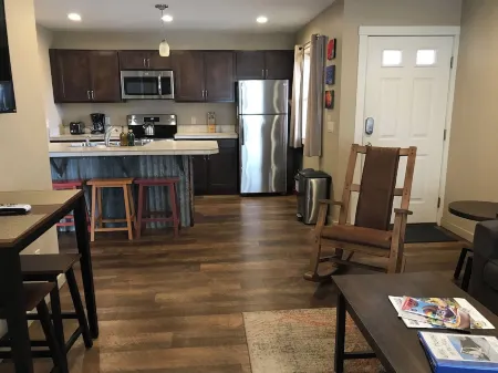 Little House on the Alley