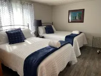 Lake Erie Home near the lake with boat parking. Hotels in Berlin Township