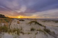 Comfy Island House Villa - Just a Walk to the Beach & Coligny