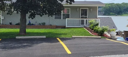 Large Waterfront Home w/ Boat Rental Available, Great for Family Vacation. Hotels in Decatur