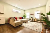 Heart of Convenience Downtown near Convention Center-Lucas Oil-Fully Remodeled