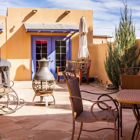 Charming Adobe One Block from the Mesilla Plaza