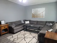 Comfortable 4 Bedroom / 1.5 Bathroom Home - Wifi