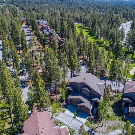 XXL 5 Star Luxury Home,  "The Lodge", Private Spa, Pool Table and Gorgeous Views