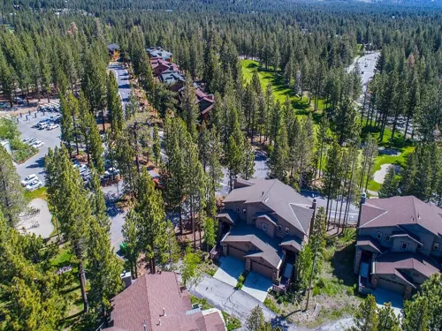 XXL 5 Star Luxury Home,  "The Lodge", Private Spa, Pool Table and Gorgeous Views
