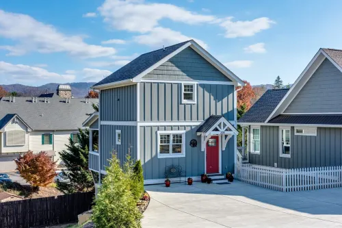 Guesthouse, Downtown Weaverville 2 Blocks from Main St.