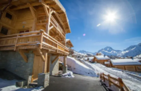 Alpaga 2, Magnificent Chalet 50 m from the Slopes