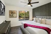 Uptown Splash - Views! 5Br 4BA Heated Pool Spa Firepit GamesRm Minigolf Location