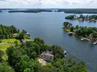 The retreat at Bay Pine Point, convenient to EVERYTHING Lake Martin and Auburn!