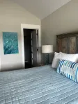“2 Impulsive” Luxury Condo Steps from the Beach in the Beach Club at Whalehead - balcony