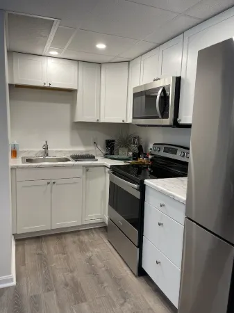 Vienna's Place Отели рядом с достопримечательностью «When Pigs Fly Bakery»