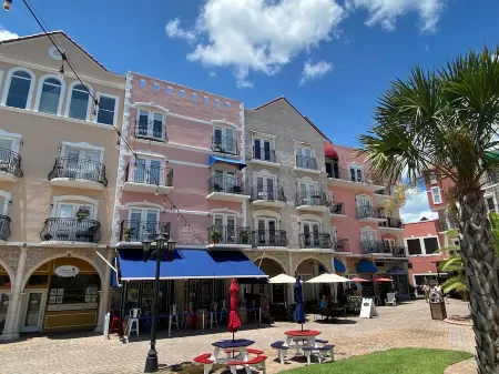 Palm Coast Sun & 4 Min. to Ocean Отели в г. Палм Коуст