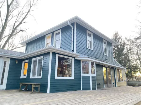 Prairie retreat with 40 acres! Near Iowa City, Cedar Rapids, and Amana Colonies.