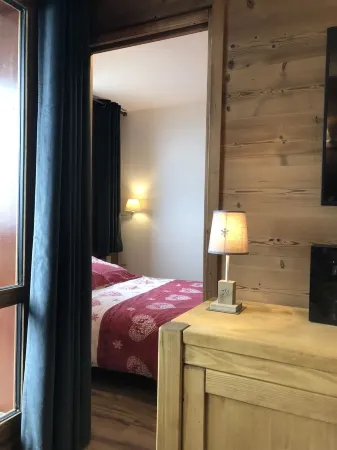 SKIS ON FOOTS-WIFI- GARAGE (optional) -NICE VIEW-2 ROOMS Отели рядом с достопримечательностью «Moncler»