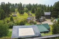 Pet-Friendly the Stargazer A-Frame Cabin with Forest and Mountain Views, Hot Tub
