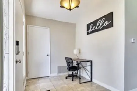 CONTEMPORARY & MODERN 5-BEDROOM HAVEN W/POOL