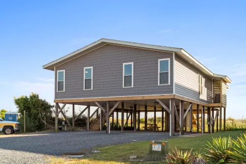 Amazing Views! Oceanfront next to Pier. 5 bed 5 bath. Sleeps 11. Family Friendly - de playa