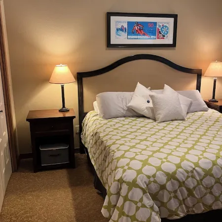Silverside Chalet: Family-friendly 1BDRM condo next to the waterpark and gondola
