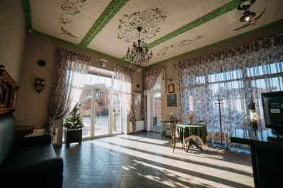 Gostevoy dom Krizhovnik Hotel dekat The Cell of St. Pavel