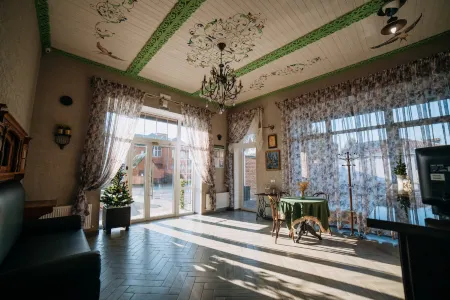 Kryzhovnik Hotel Отели в г. Таганрог