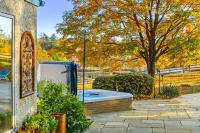 Lux Escape w/ Pool, Hot Tub & Sprawling Great Room - Built for XL Groups! - Villas