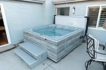 Cozy Ski Home w/Hot Tub + Steam Shower + Wood Burning Fireplace