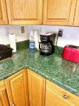 Cozy 4-Bedroom House in Man w WiFi, Arcade Game, and Extra Parking. Near Trails. فنادق في Logan County