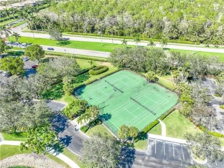 Fully-renovated Coastal Condo in Naples