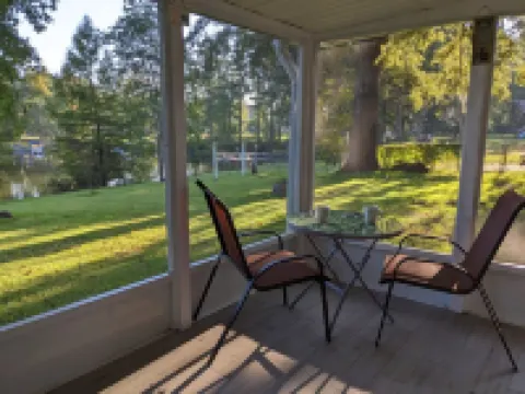 Big Mama's Lakeside Cottage Lake Marion Hotels in Clarendon County