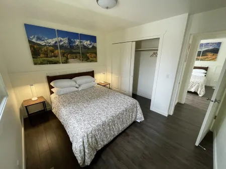 Quiet and modern 2 bed 1 bath apartment with changing sand table