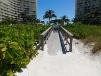 Have Yourself a Tropical Vacation on the Gulf of America in Marco Island Florida