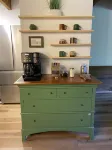 Beautifully renovated with fireplace and coffee bar