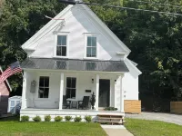 BRAND NEW 8 Bedroom House/On Shuttle Route/Walk to Downtown /Minutes to Okemo