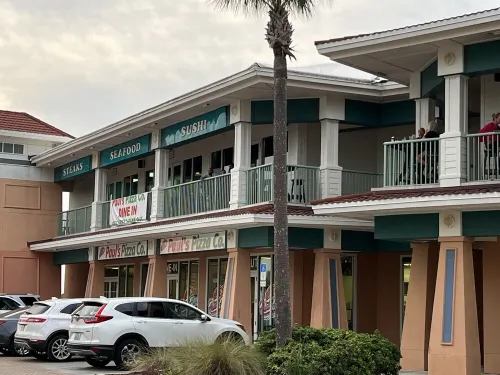 3Br Beach Condo Walk to Shops & Restaurants