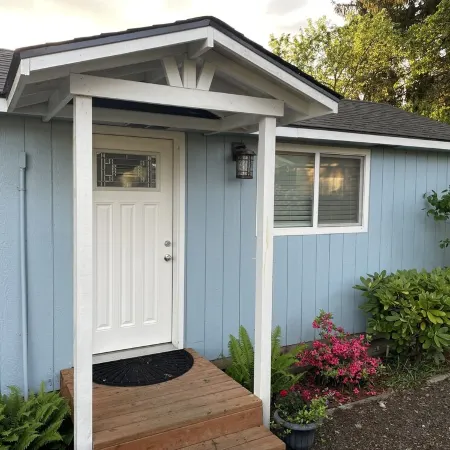 Lovely private guest suite w/hot tub/grill/kitchenette