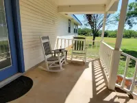 3BR home@Lake Whitney, 2 mins to boat ramps and parks Hotels in Bosque County
