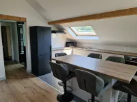 Appartement Sous Combe Climatisé 2 éme Étage Hotels in Publier