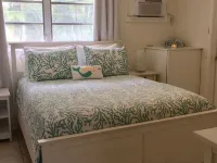 Gorgeous Beachy Chic Condo in Key Biscayne, FL Hotels in Key Biscayne