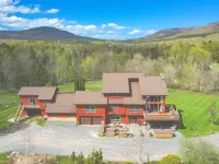 Dancing Horse Farm in Windham: Spectacular 9 Bedroom Home, 30 Acres,  Ski Lodge Hotels in Windham