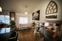 The Flower Artist Home- walk to Pub, Shops & Trails. Dog-friendly! Hotel a Lafayette